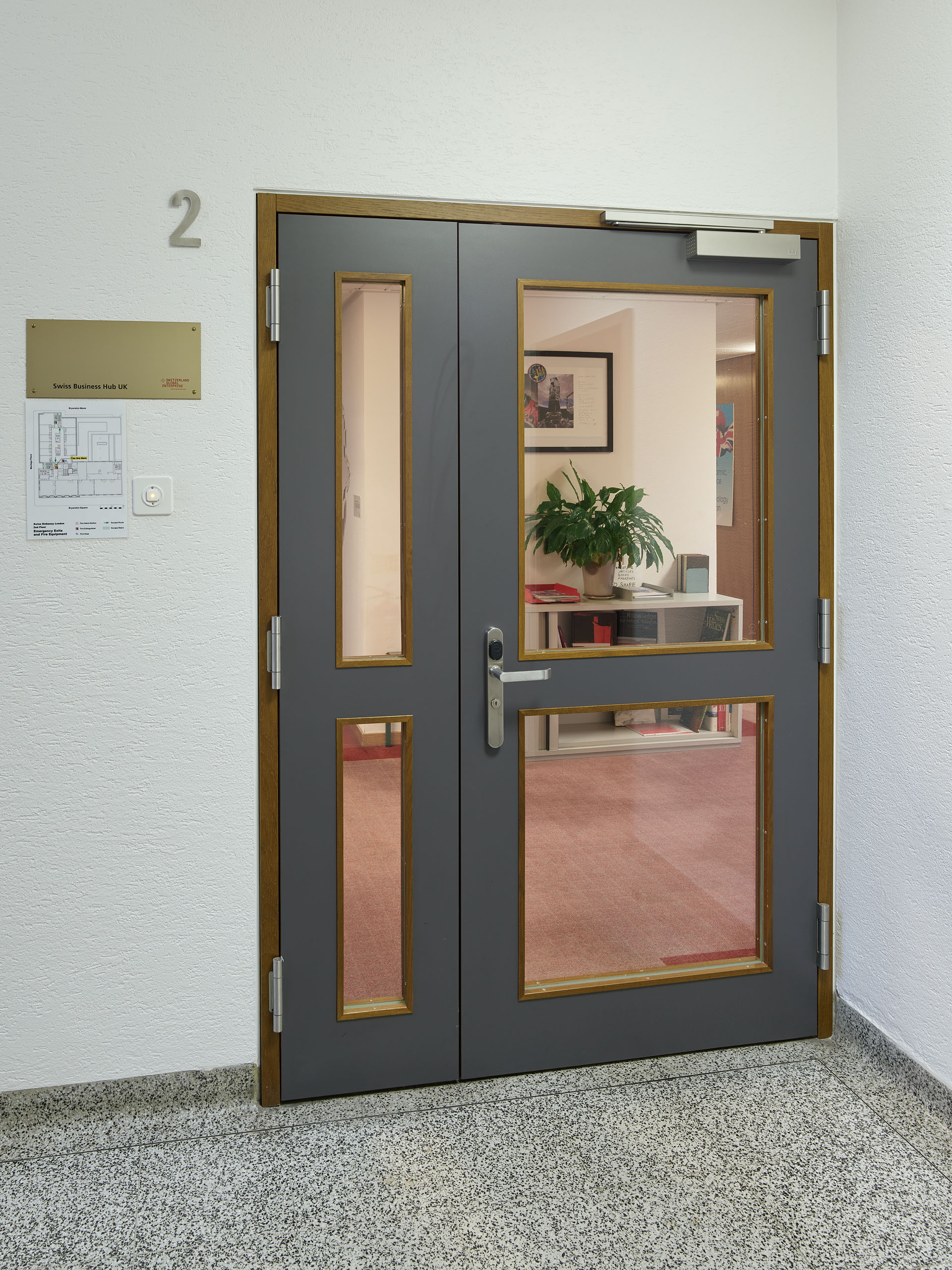 Ahp0008 embassy 004844 J2560